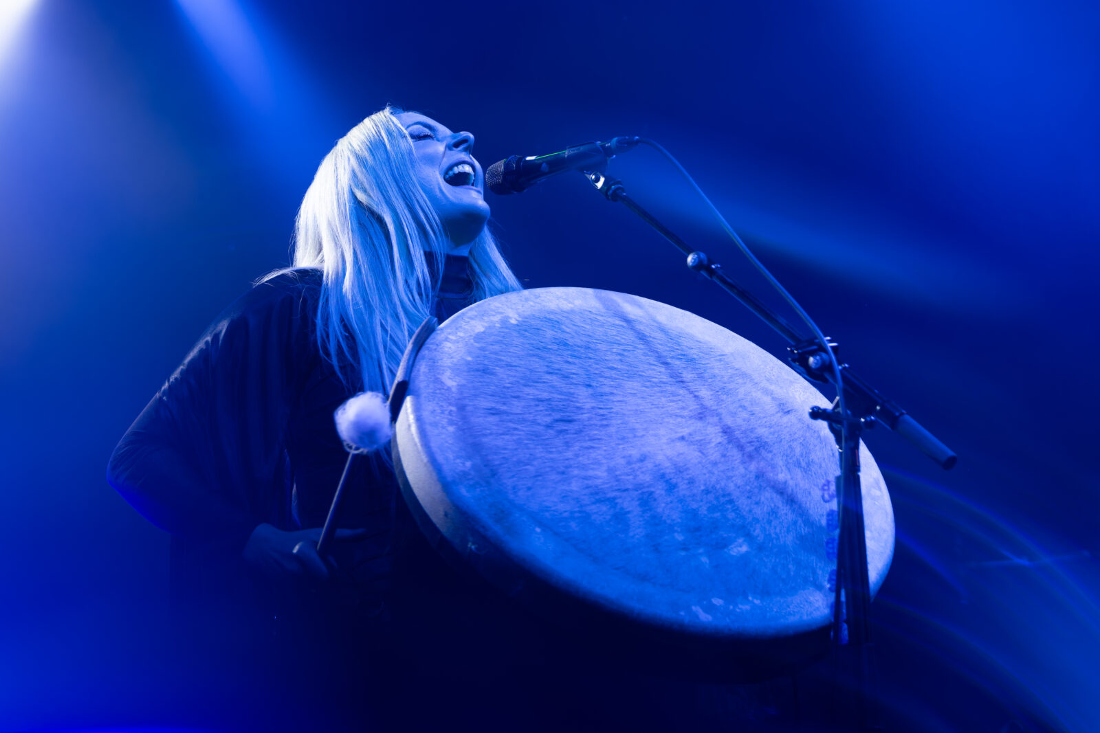 Między dźwiękiem a obrazem. Koncert Eivør w Krakowie.